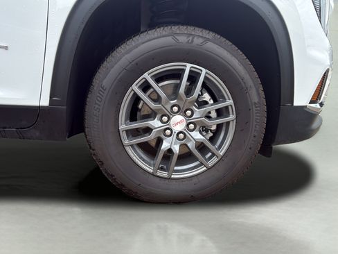 Used 2025 GMC Acadia Elevation FWD image 9