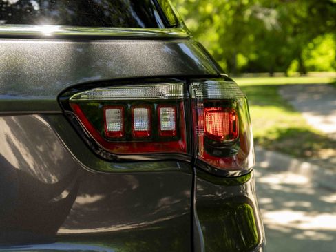 Used 2020 Jeep Compass Latitude FWD image 13