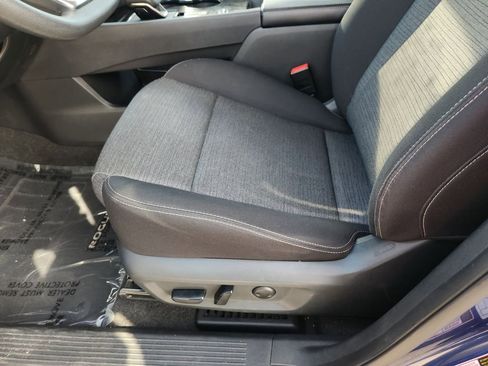 Used 2023 Nissan Rogue SV image 24