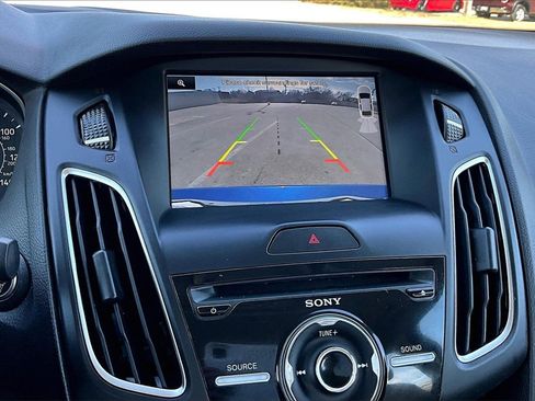 Used 2015 Ford Focus Titanium image 21