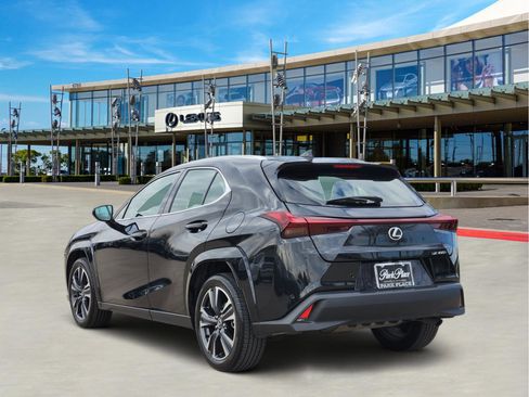 Certified 2025 Lexus UX 300h FWD image 4