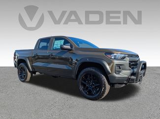 New 2025 Chevrolet Colorado Trail Boss w/ Off-Road Front Bumper Package video 3