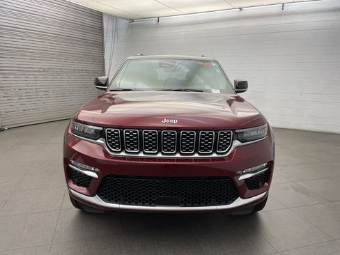 New 2025 Jeep Grand Cherokee Summit image 9
