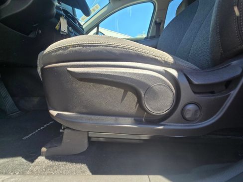 Used 2019 Hyundai Santa Fe SE FWD image 15