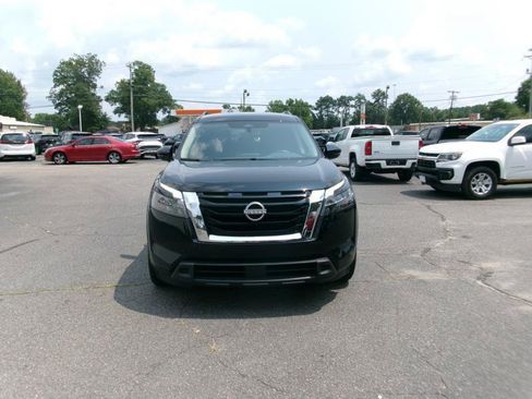 Used 2025 Nissan Pathfinder SV AWD/4WD image 3