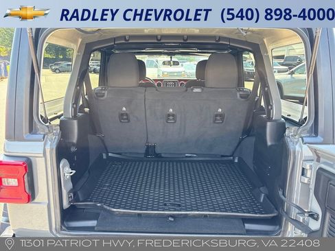 Used 2021 Jeep Wrangler Unlimited Rubicon w/ LED Lighting Group AWD/4WD image 25