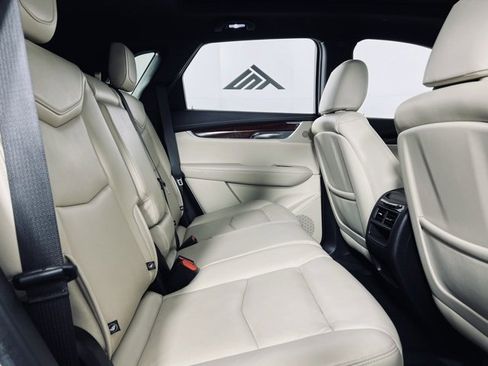 Used 2019 Cadillac XT5 Luxury image 14