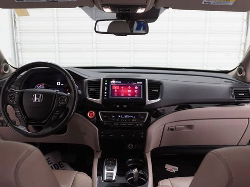 Used 2016 Honda Pilot Elite image 31