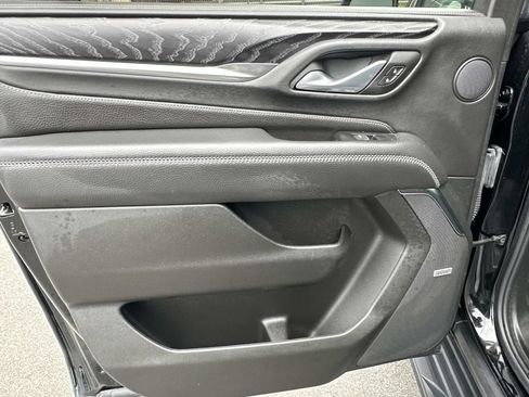 Used 2024 GMC Yukon XL Denali AWD/4WD image 19