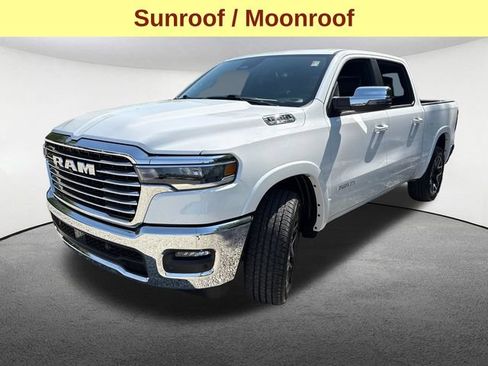 Used 2025 RAM 1500 Laramie AWD/4WD image 5