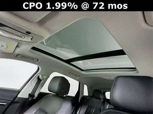 Used 2023 Audi e-tron Premium image 11