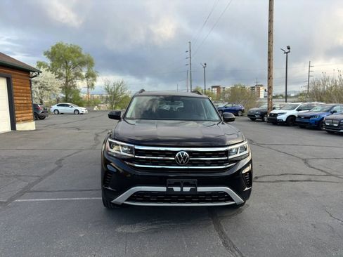 Used 2023 Volkswagen Atlas SE w/ Panoramic Sunroof Package image 2
