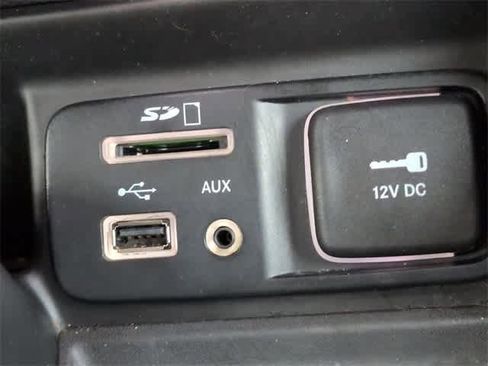 Used 2018 Jeep Cherokee Limited w/ Trailer Tow Group image 30