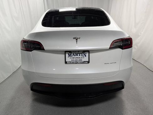 Used 2023 Tesla Model Y Long Range AWD/4WD image 4