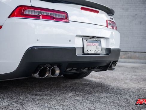 Used 2014 Chevrolet Camaro SS w/ SS Performance Package image 32