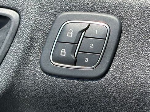 Used 2020 Ford Escape SEL FWD image 17