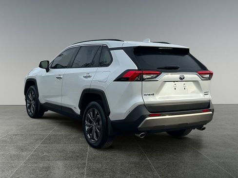 Used 2023 Toyota RAV4 Limited image 5