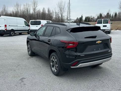 New 2026 Chevrolet Trax LT image 5