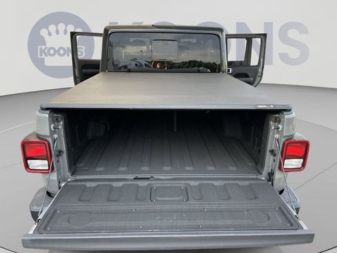Used 2021 Jeep Gladiator Overland w/ Popular Equipment Package AWD/4WD image 33
