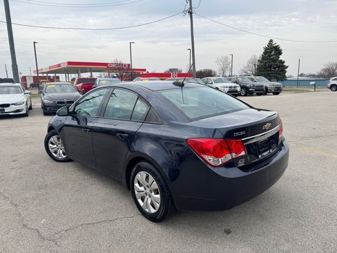 Used 2016 Chevrolet Cruze LS image 5