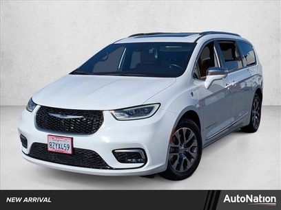 Used 2022 Chrysler Pacifica Pinnacle