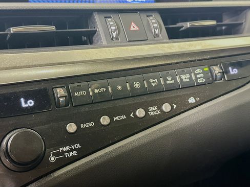 Used 2019 Lexus ES 350 image 17