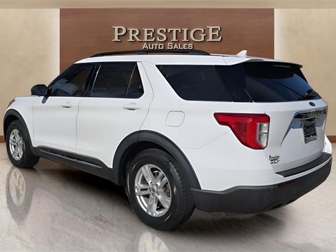 Used 2020 Ford Explorer XLT image 17