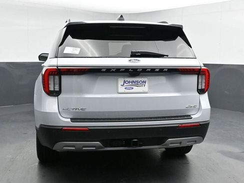 New 2026 Ford Explorer Active w/ Active Comfort Package image 10