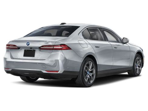 New 2026 BMW i5 eDrive40 w/ M Sport Package image 2