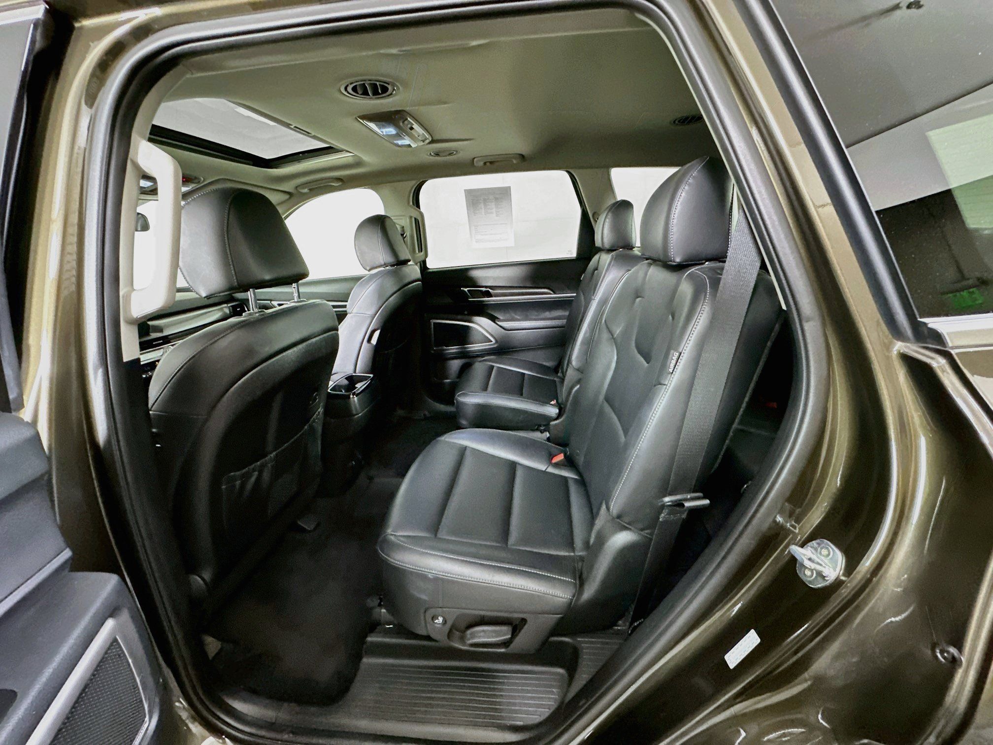 Used 2025 Kia Telluride S AWD/4WD image 27