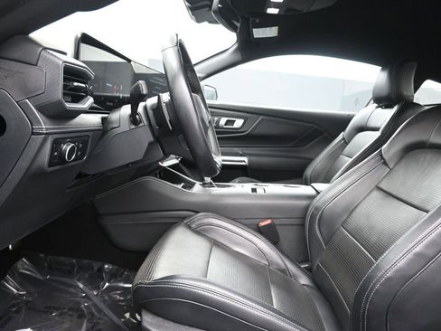 Used 2024 Ford Mustang GT Premium image 17