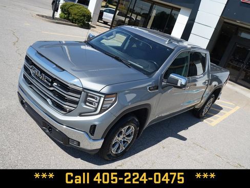 Used 2025 GMC Sierra 1500 SLT AWD/4WD image 15