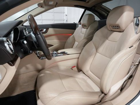 Used 2013 Mercedes-Benz SL 550 image 9