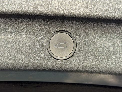 Used 2023 Tesla Model Y Long Range image 13