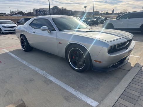 Used 2012 Dodge Challenger SRT8 w/ Premium Sound Group image 6