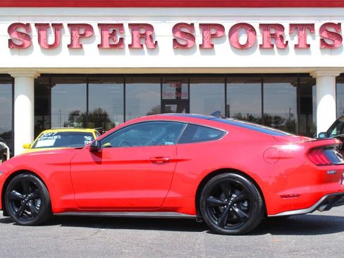 Used 2021 Ford Mustang Coupe w/ Black Accent Package RWD image 5