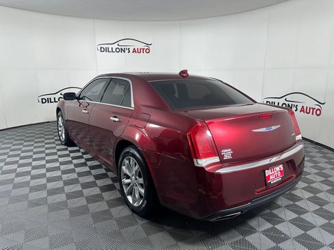 Used 2018 Chrysler 300 Limited w/ Safetytec Plus Group image 4
