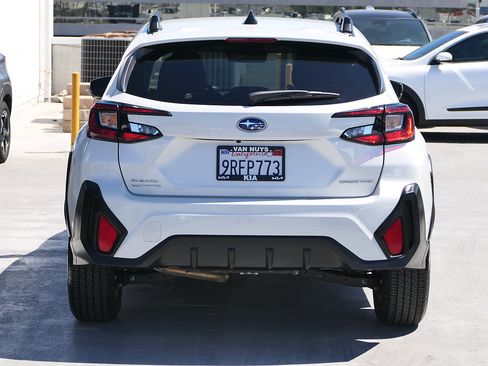 Used 2024 Subaru Crosstrek 2.0i Premium AWD/4WD image 4