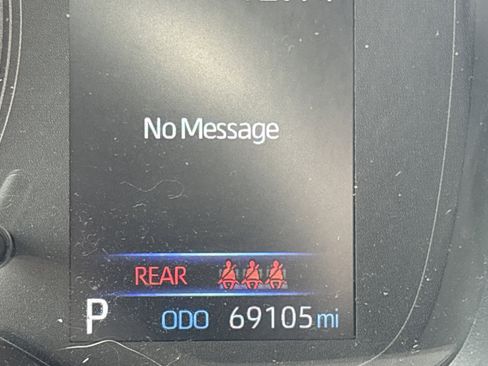 Used 2022 Toyota Corolla Cross LE image 26