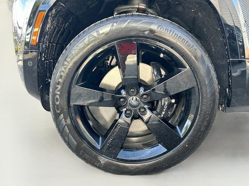 New 2025 Land Rover Defender 90 V8 image 34