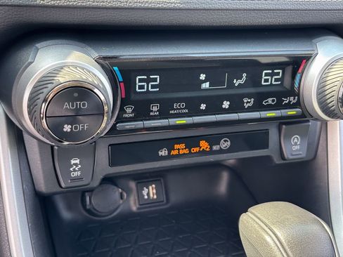 Used 2024 Toyota RAV4 XLE image 34