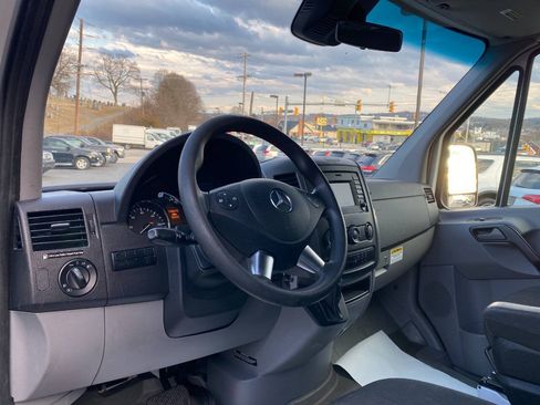 Used 2014 Mercedes-Benz Sprinter 3500 image 10
