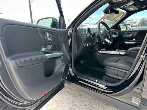 New 2026 Mercedes-Benz GLB 250 4MATIC image 19