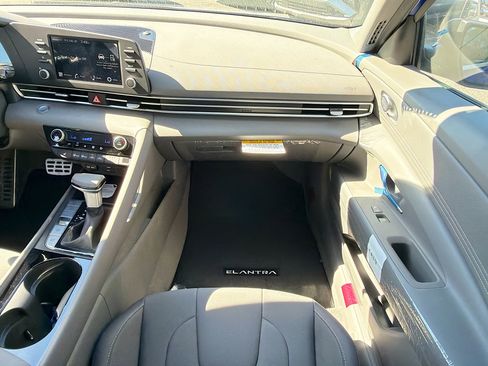 New 2026 Hyundai Elantra SEL Sport Premium image 18