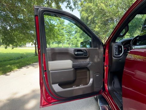Used 2019 Chevrolet Silverado 1500 LTZ w/ LTZ Premium Package AWD/4WD image 19