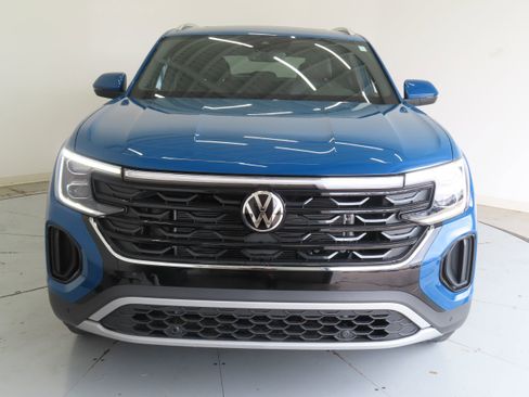 New 2026 Volkswagen Atlas Cross Sport SE image 10