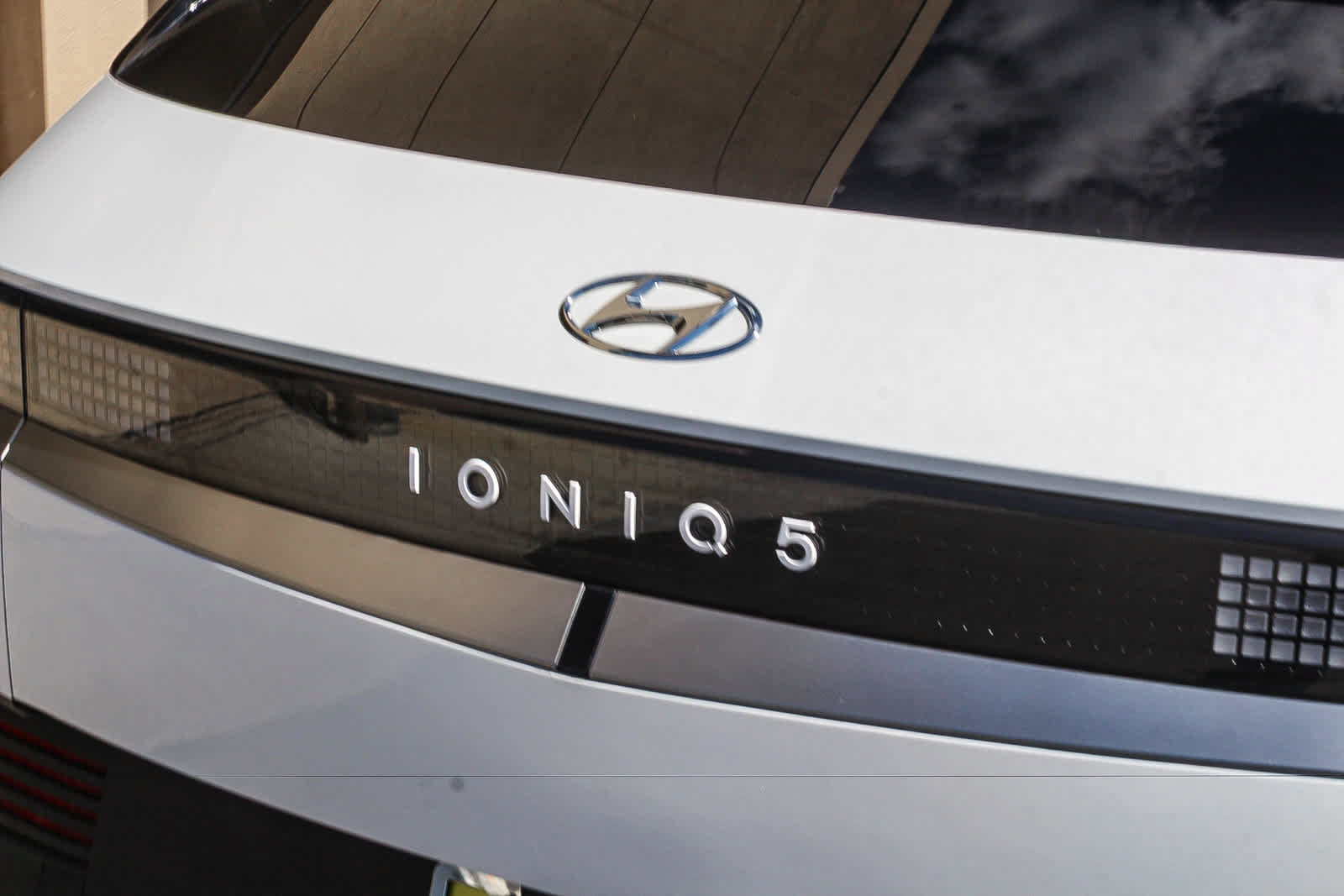Certified 2024 Hyundai Ioniq 5 SE RWD image 9