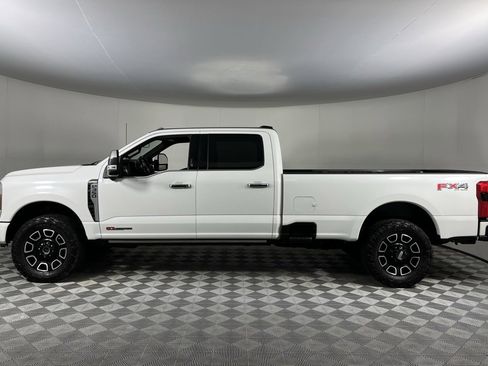 Used 2024 Ford F350 Platinum w/ FX4 Off-Road Package image 11