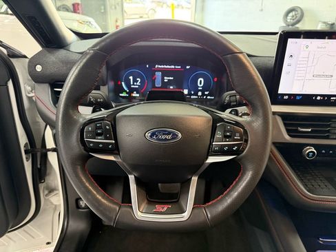 Used 2025 Ford Explorer ST AWD/4WD image 25