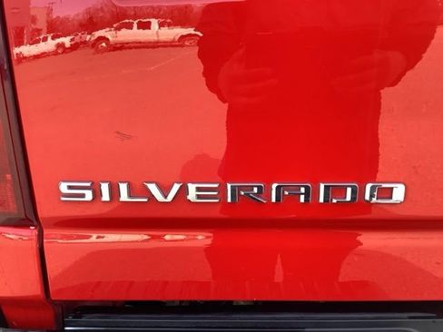 Used 2023 Chevrolet Silverado 2500 LT w/ Convenience Package image 10